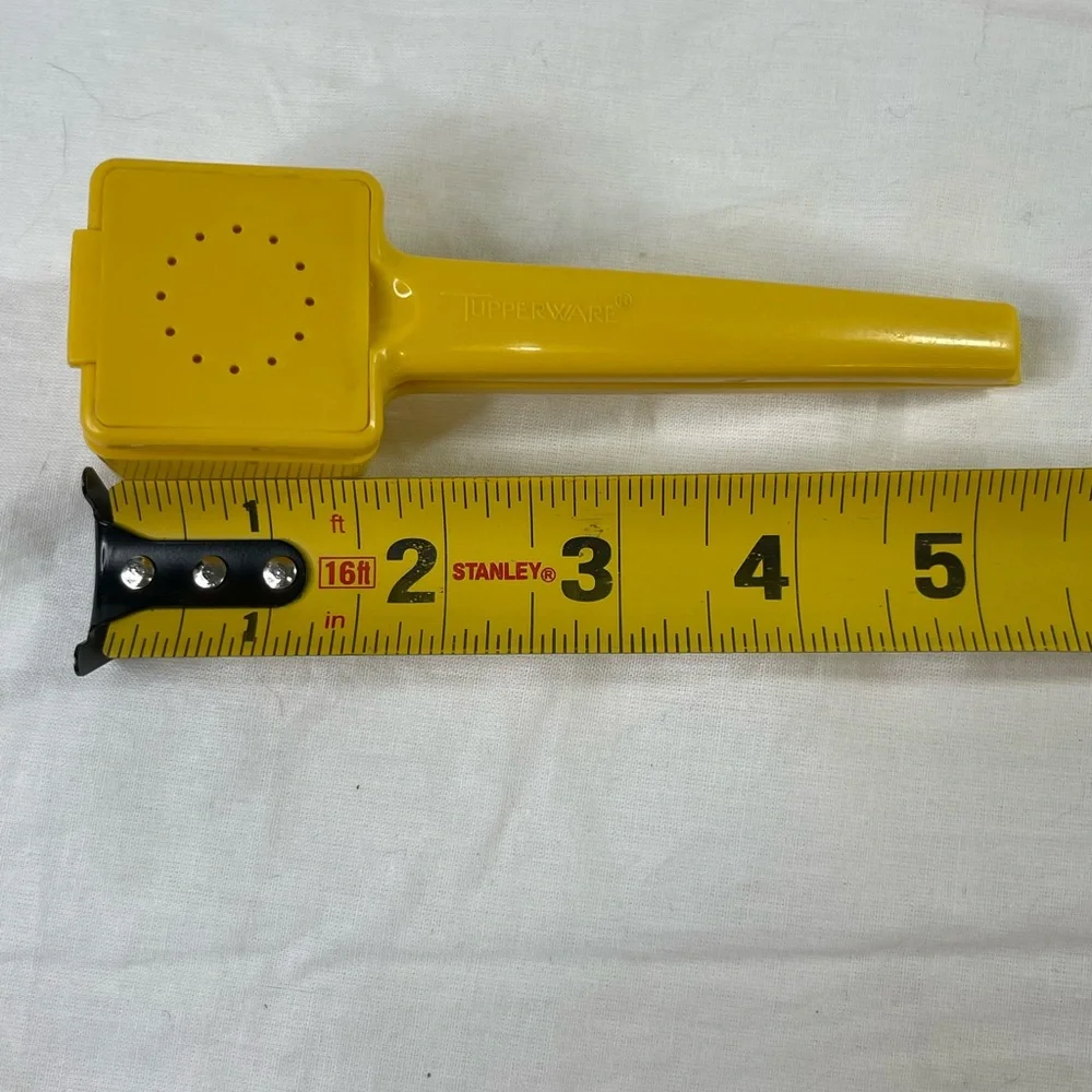 Vintage Tupperware Harvest Golden Yellow Corn Hugger Butter & Salt Shaker 1465-4